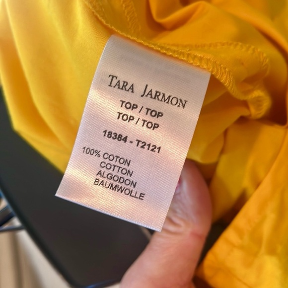 Tara Jarmon, yellow blouse never been worn with tags. Gorgeous summer top! - Picture 4 of 4